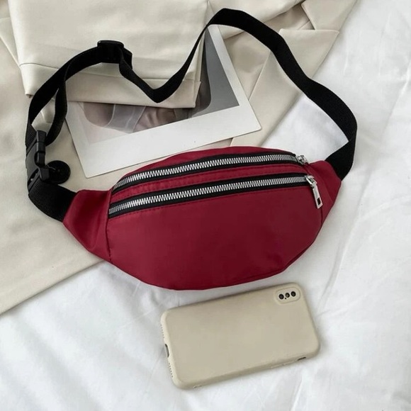 💙Women’s Red Double Pockets Adjustable Strap Medium Sized Fanny Pack - Picture 5 of 8